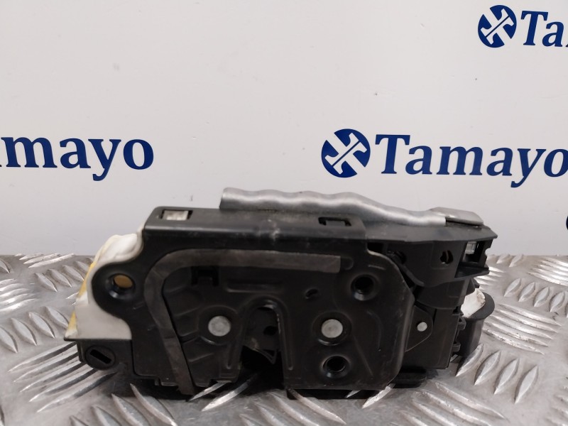 Recambio de cerradura puerta trasera derecha para skoda rapid 1.6 tdi dpf referencia OEM IAM 5E0839016A  