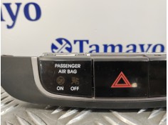 Recambio de interruptor warning para hyundai ix35 1.7 crdi cat referencia OEM IAM 847402S350TAN  937902S000BLH 2