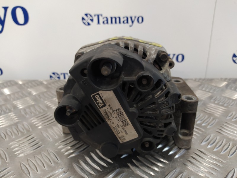 Recambio de alternador para fiat panda (169) 1.3 jtd cat referencia OEM IAM 51784845 2543477A B86851784845