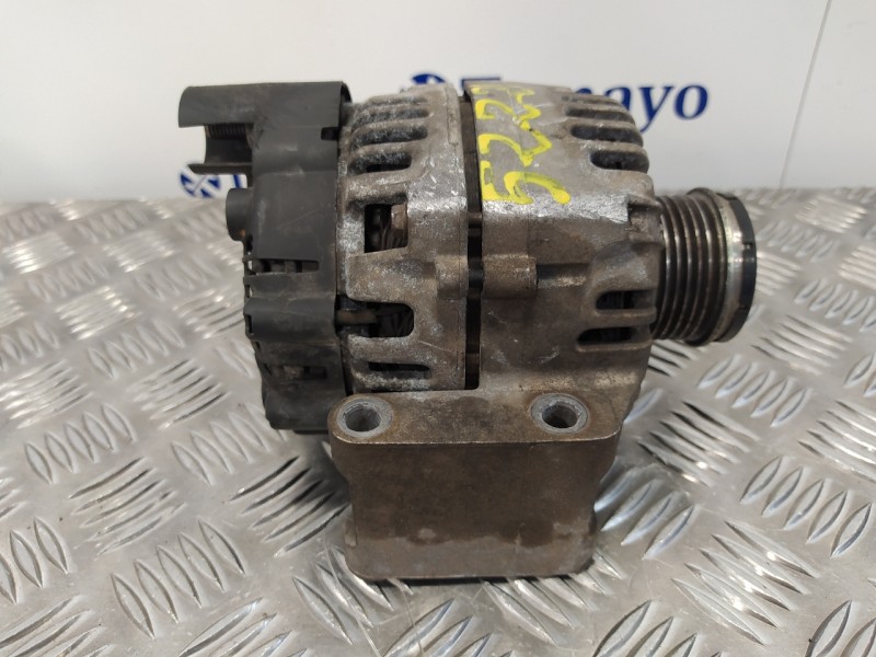 Recambio de alternador para fiat panda (169) 1.3 jtd cat referencia OEM IAM 51784845 2543477A B86851784845