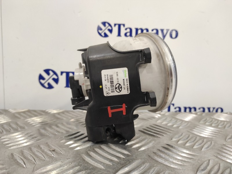 Recambio de faro antiniebla izquierdo para toyota auris 1.4 turbodiesel cat referencia OEM IAM 90008497LH  8122002110