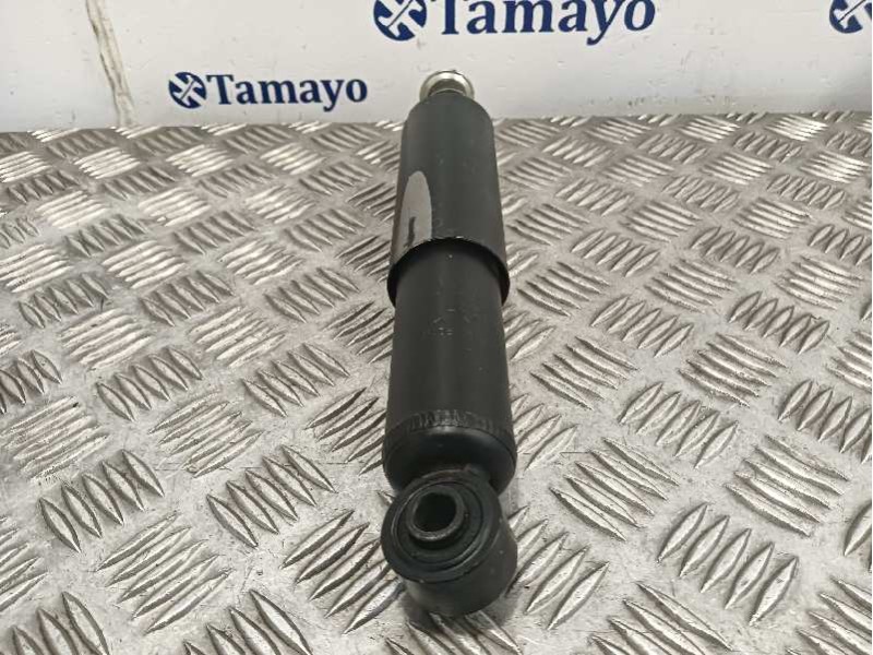 Recambio de amortiguador delantero para nissan cabstar 01.04 referencia OEM IAM 444322  