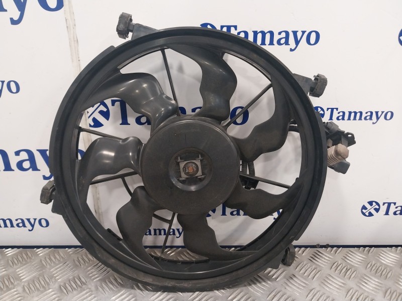 Recambio de electroventilador para hyundai i20 referencia OEM IAM 253804P050  253854P000