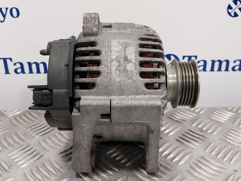 Recambio de alternador para renault megane ii berlina 3p 1.5 dci diesel referencia OEM IAM   