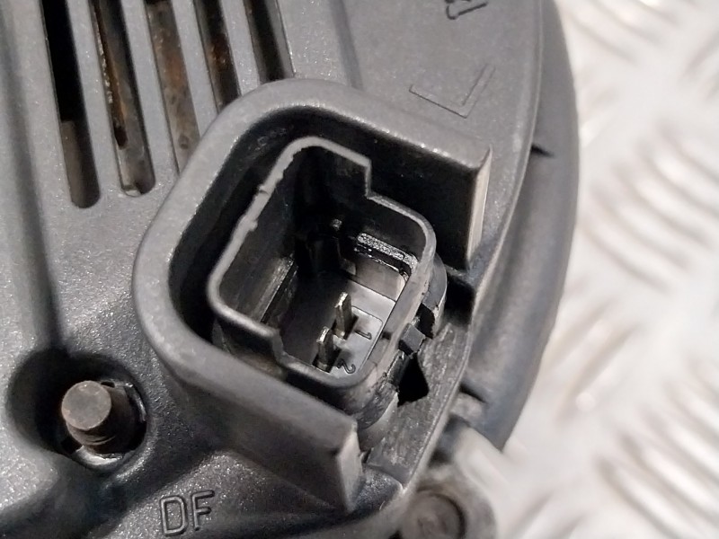 Recambio de alternador para renault megane ii berlina 3p 1.5 dci diesel referencia OEM IAM   