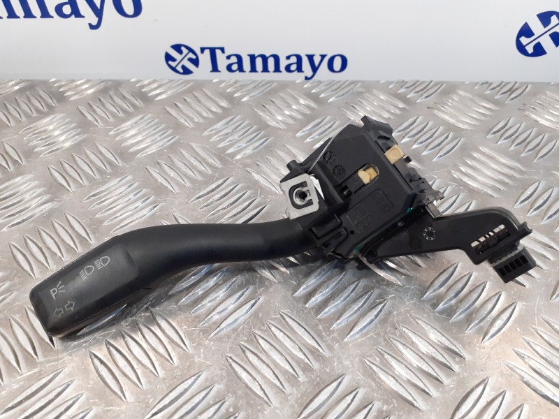 Recambio de mando intermitentes para audi a3 sportback (8p) 2.0 tdi referencia OEM IAM 8P0953513A  