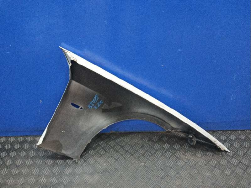 Recambio de aleta delantera izquierda para bmw serie 3 berlina (e90) referencia OEM IAM   