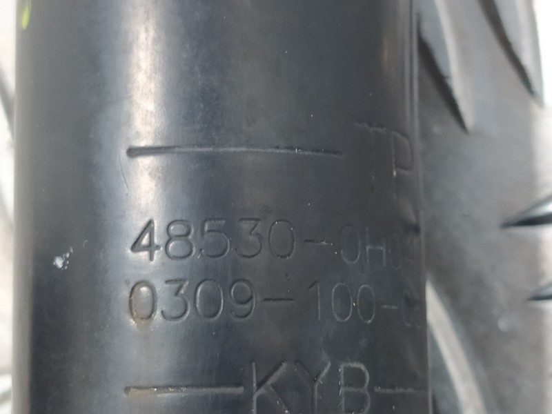 Recambio de amortiguador trasero izquierdo para toyota aygo 1.0 cat referencia OEM IAM 485300H041  03091000867