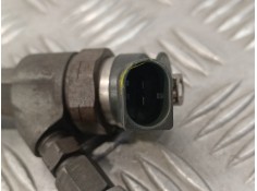 Recambio de inyector para mercedes-benz clase b (w245) 2.0 cdi cat referencia OEM IAM A6400700787  0445110167 2