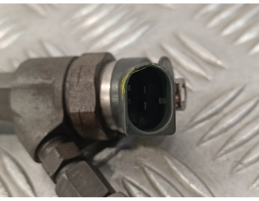 Recambio de inyector para mercedes-benz clase b (w245) 2.0 cdi cat referencia OEM IAM A6400700787  0445110167