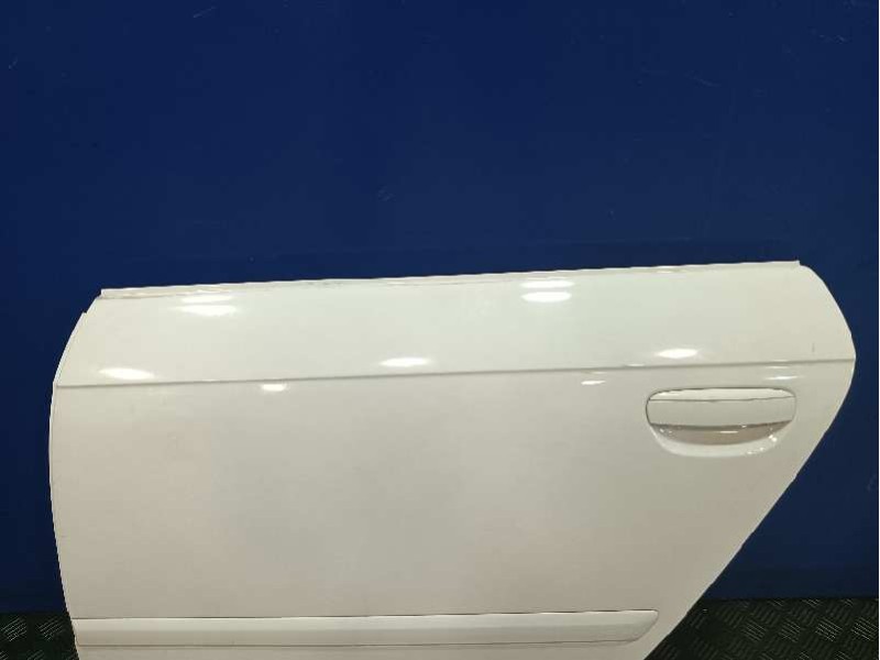 Recambio de puerta trasera izquierda para audi a3 sportback (8p) referencia OEM IAM   