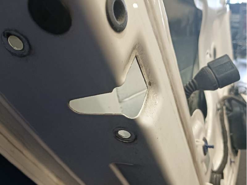 Recambio de puerta trasera izquierda para audi a3 sportback (8p) referencia OEM IAM   