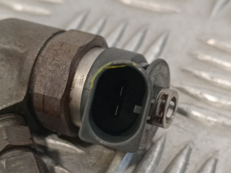 Recambio de inyector para mercedes-benz clase b (w245) 2.0 cdi cat referencia OEM IAM A6400700787  0445110167