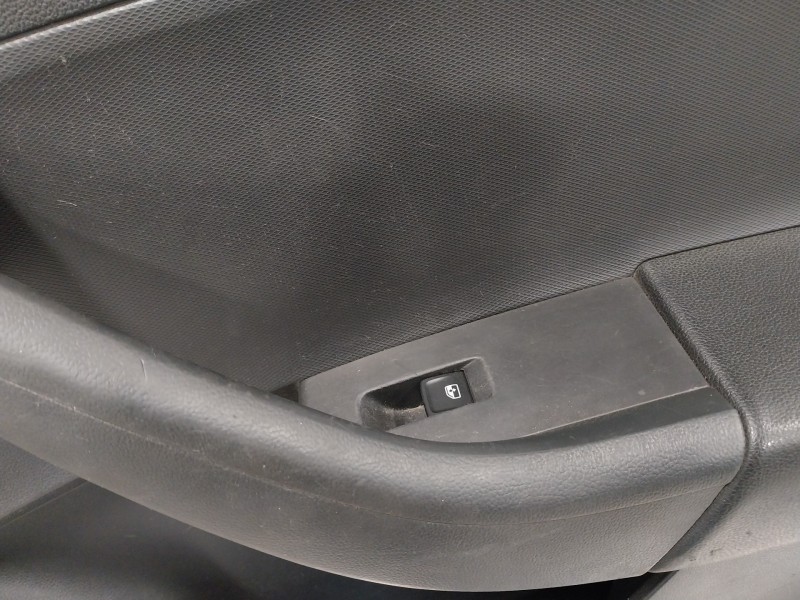 Recambio de guarnecido puerta trasera derecha para skoda rapid 1.6 tdi dpf referencia OEM IAM 5JH867024C  