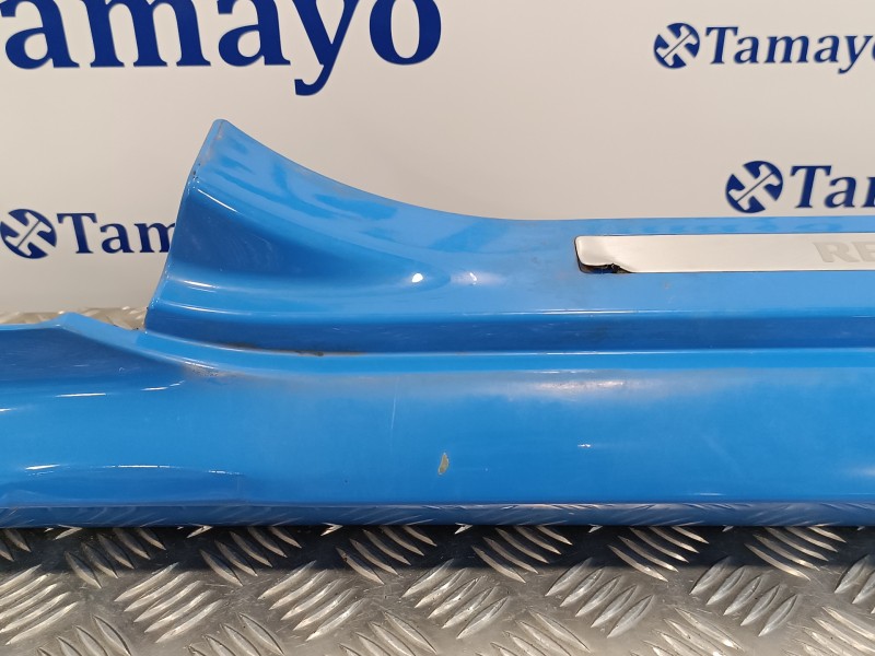 Recambio de spoiler talonera derecha para renault clio iii 2.0 16v cat referencia OEM IAM 8200441785  