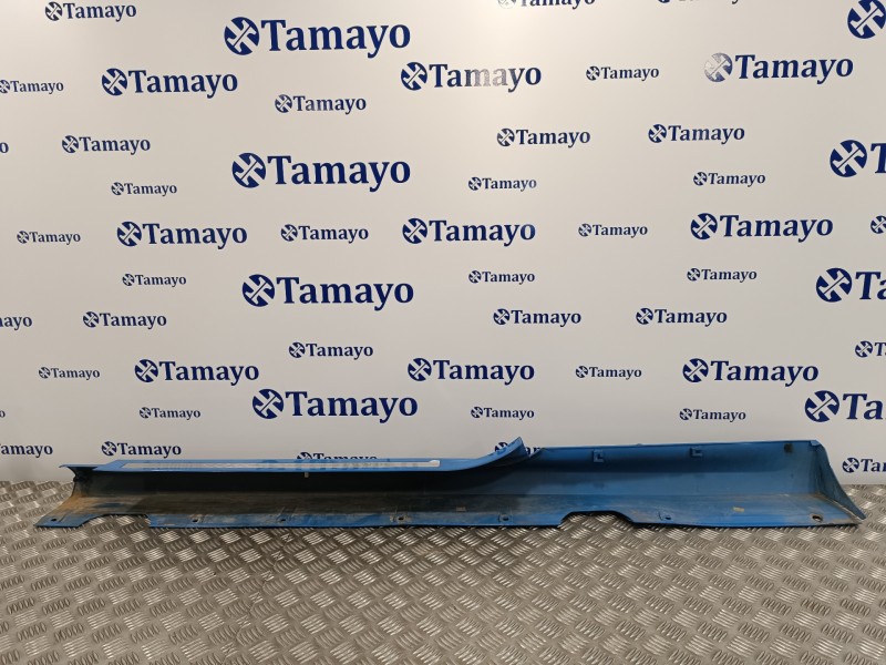 Recambio de spoiler talonera derecha para renault clio iii 2.0 16v cat referencia OEM IAM 8200441785  