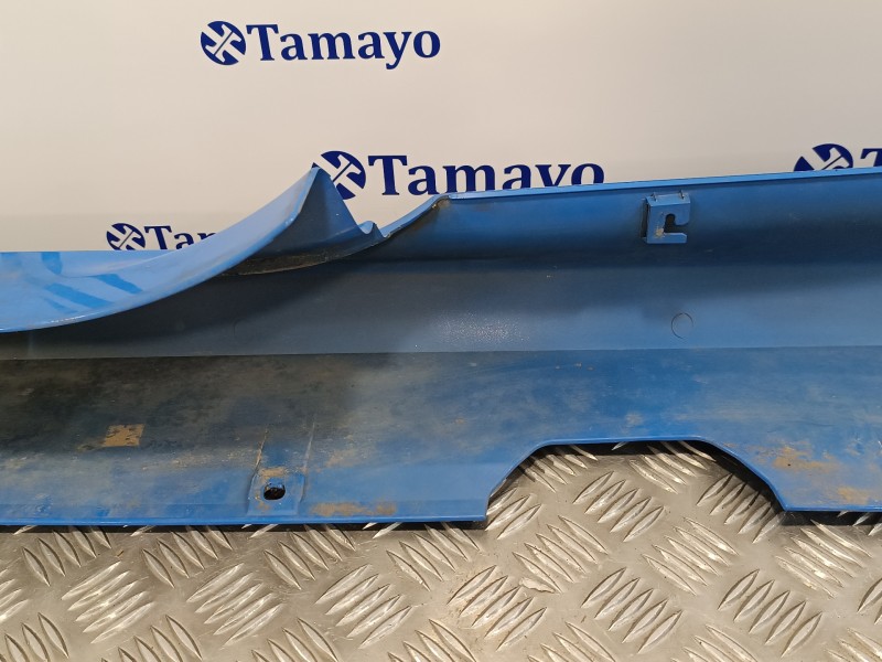 Recambio de spoiler talonera derecha para renault clio iii 2.0 16v cat referencia OEM IAM 8200441785  