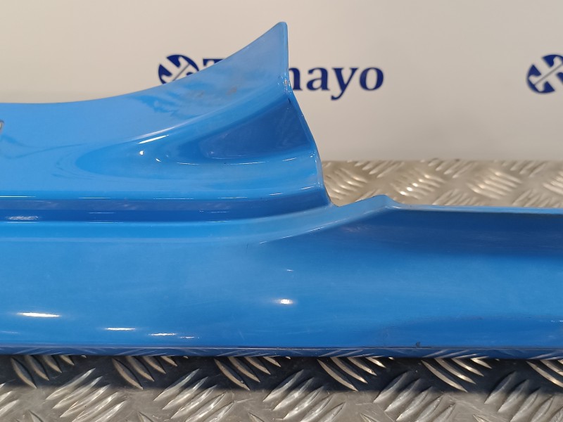 Recambio de spoiler talonera izquierda para renault clio iii 2.0 16v cat referencia OEM IAM 8200441784  