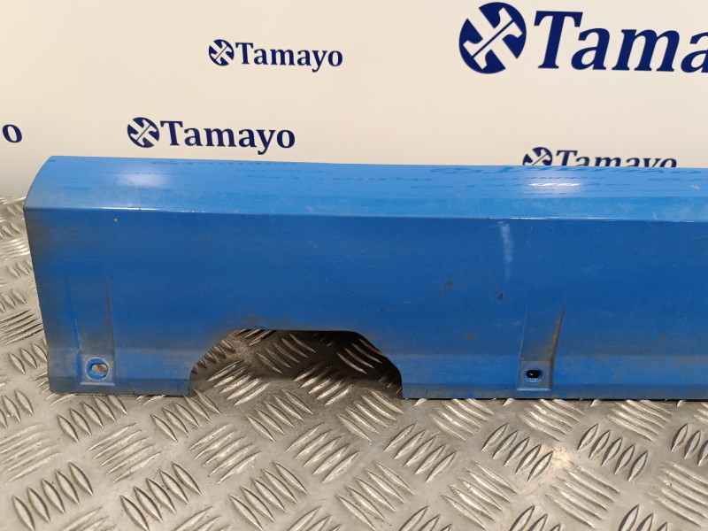 Recambio de spoiler talonera izquierda para renault clio iii 2.0 16v cat referencia OEM IAM 8200441784  