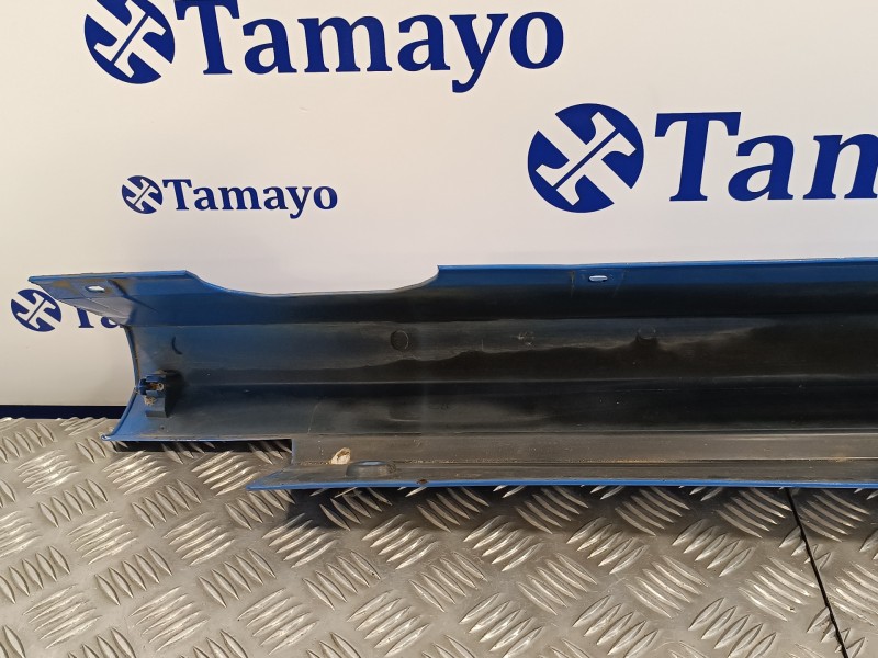Recambio de spoiler talonera izquierda para renault clio iii 2.0 16v cat referencia OEM IAM 8200441784  