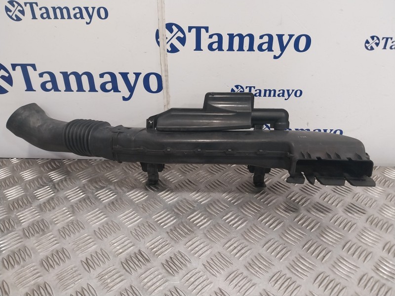 Recambio de toma de aire para mazda 3 lim. (bl) referencia OEM IAM R2AJ1320X LF8J13202 K3804