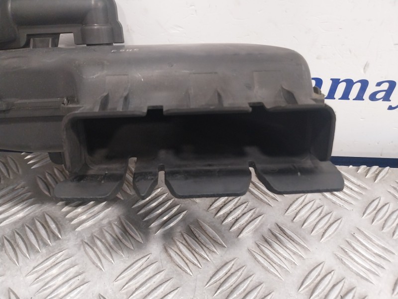 Recambio de toma de aire para mazda 3 lim. (bl) referencia OEM IAM R2AJ1320X LF8J13202 K3804