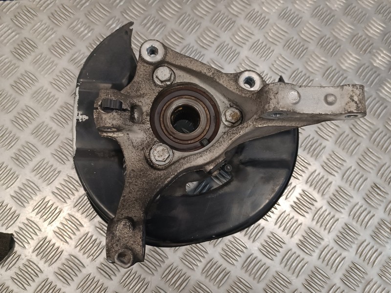 Recambio de mangueta delantera derecha para opel insignia berlina 2.0 cdti cat referencia OEM IAM   