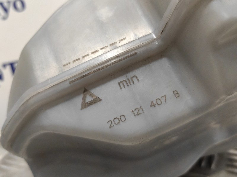 Recambio de deposito expansion para volkswagen polo 1.0 tsi referencia OEM IAM 2Q0121407B  