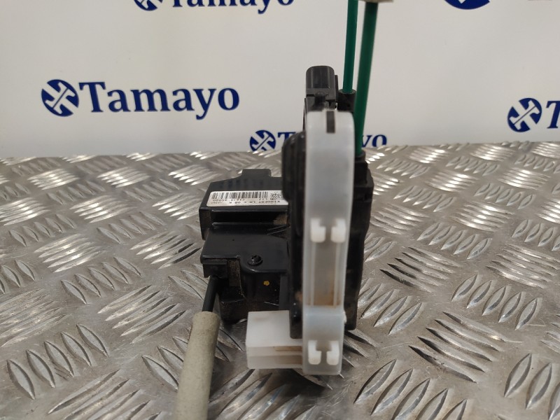 Recambio de cerradura puerta delantera izquierda para ssangyong tivoli premium 4x2 referencia OEM IAM 7121035020  