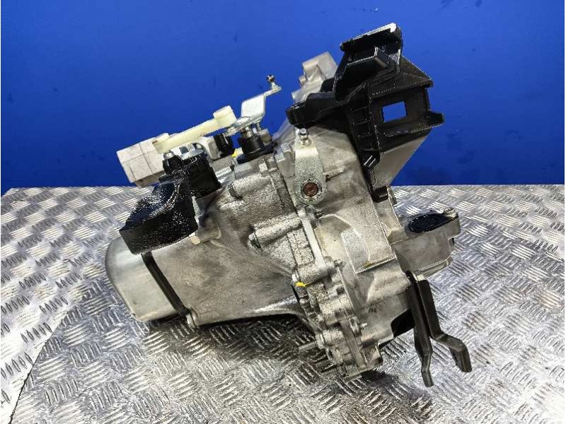 Recambio de caja cambios para citroën ds3 referencia OEM IAM 20CR15  9675193610