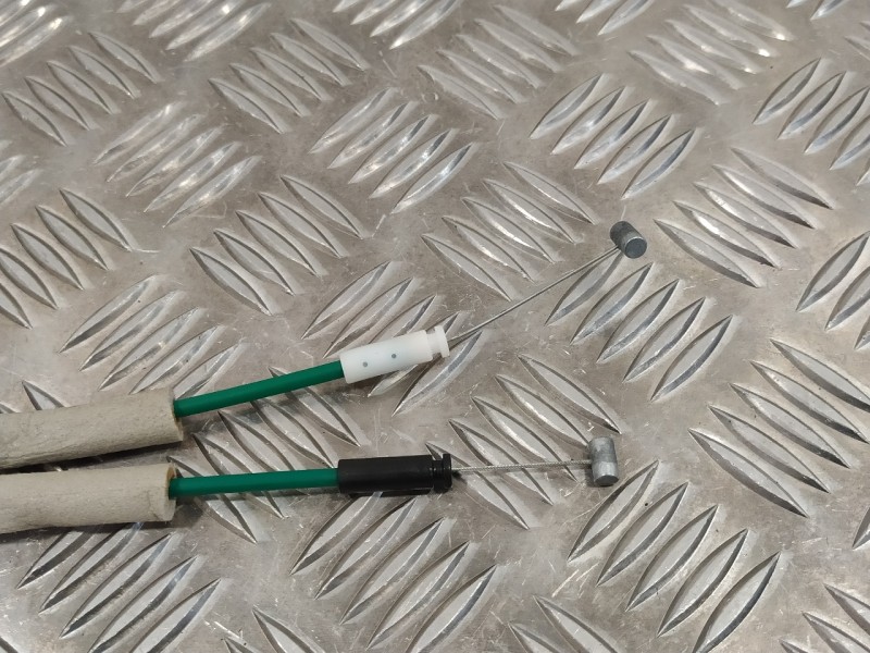 Recambio de cerradura puerta delantera izquierda para ssangyong tivoli premium 4x2 referencia OEM IAM 7121035020  