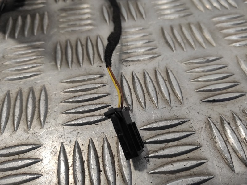 Recambio de retrovisor izquierdo para skoda rapid 1.6 tdi dpf referencia OEM IAM 5JB857407H  