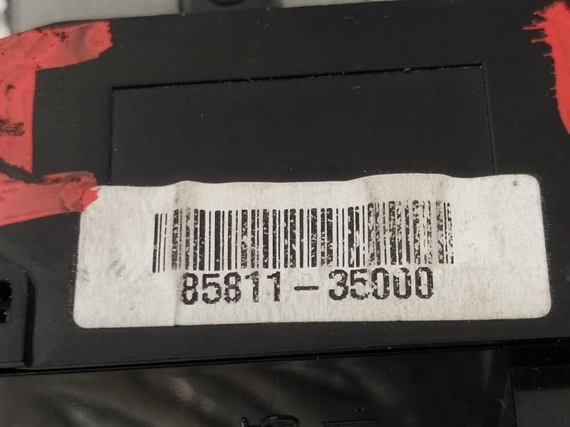Recambio de mando elevalunas delantero izquierdo para ssangyong tivoli premium 4x2 referencia OEM IAM 8581135000  