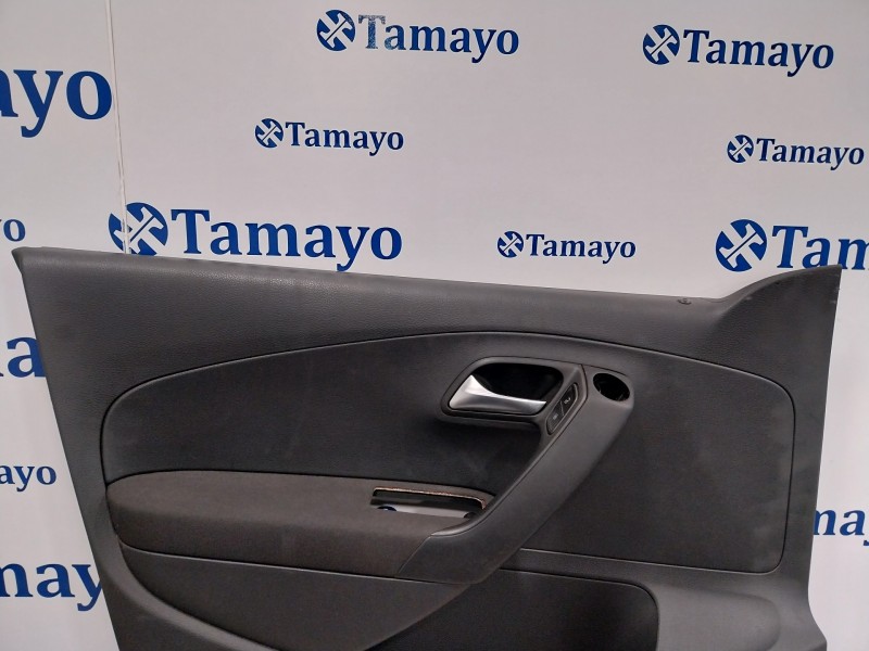 Recambio de guarnecido puerta delantera izquierda para volkswagen polo (6c1) 1.0 referencia OEM IAM 6R4867011  6R4867011J