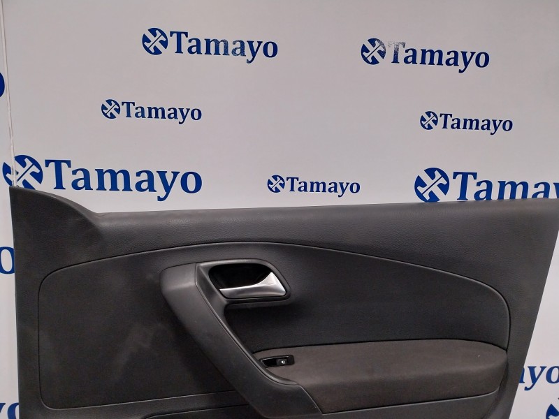 Recambio de guarnecido puerta delantera derecha para volkswagen polo (6c1) 1.0 referencia OEM IAM 6R4867012  6R4867012J