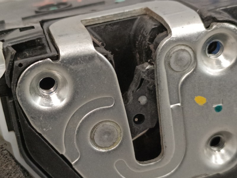 Recambio de cerradura puerta delantera izquierda para hyundai ix35 1.7 crdi cat referencia OEM IAM 813102Y000  