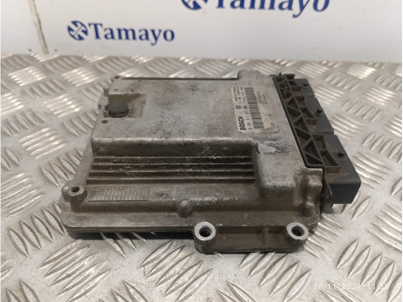 Recambio de centralita motor uce para opel movano b kasten/combi referencia OEM IAM 237100899R 1039S46774 0281017977