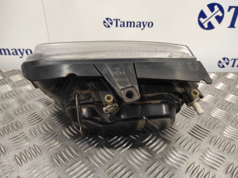 Recambio de faro derecho para volkswagen polo berlina (6n2) 1.4 referencia OEM IAM 6N1941016AD  