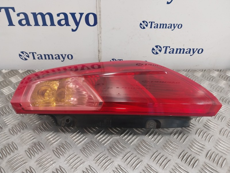 Recambio de piloto trasero derecho para fiat punto berlina (188) referencia OEM IAM 51701590  27462201