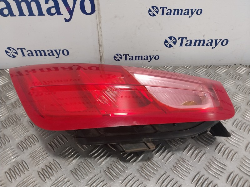 Recambio de piloto trasero derecho para fiat punto berlina (188) referencia OEM IAM 51701590  27462201