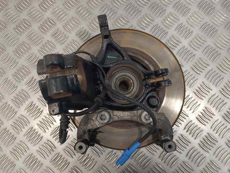 Recambio de mangueta delantera derecha para peugeot 208 1.2 12v e-vti referencia OEM IAM 1607557580  