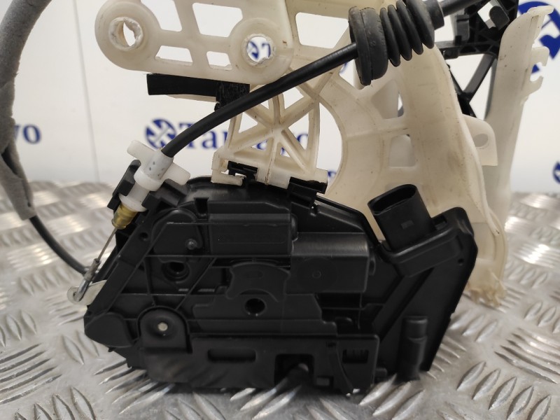 Recambio de cerradura puerta delantera derecha para volkswagen tiguan (5n1) 2.0 tdi referencia OEM IAM 5N1837016A  