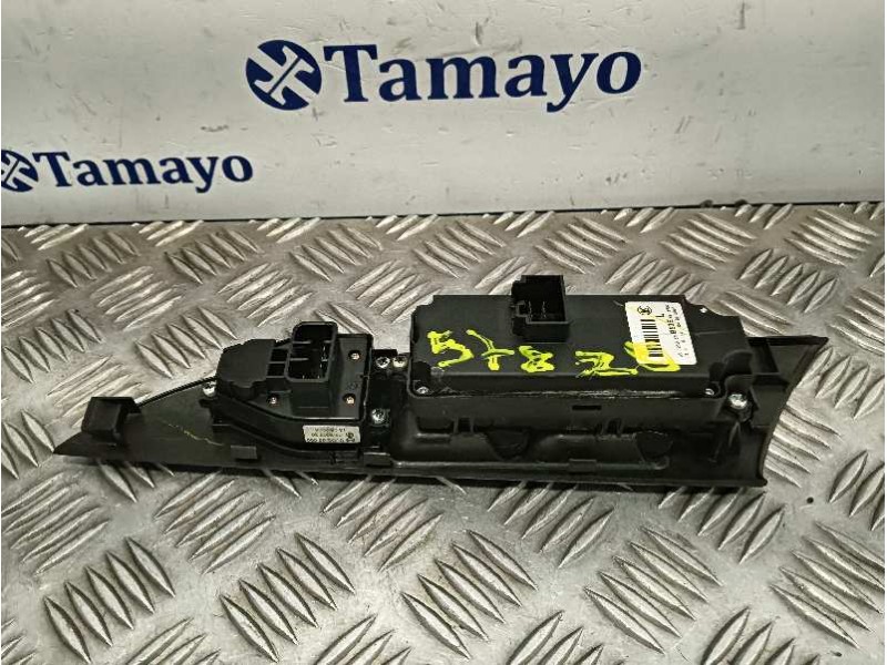 Recambio de mando elevalunas delantero izquierdo para mazda 3 berlina (bk) referencia OEM IAM BS3H684L6 03123050 BS3H4581J