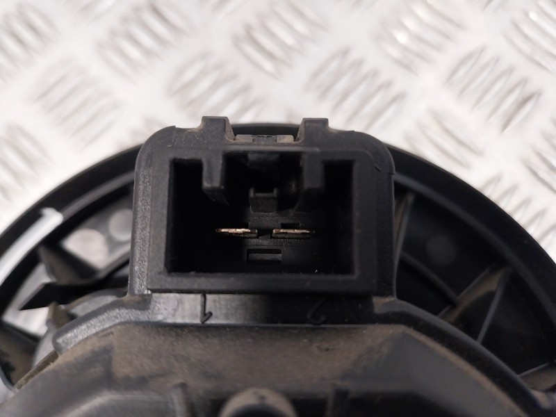 Recambio de motor calefaccion para ford fiesta (ccn) referencia OEM IAM 0130115551 0130115551 VP8E2H18456AB