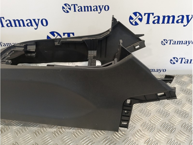 Recambio de apoyabrazos central para hyundai i30 fastback 1.4 tgdi cat referencia OEM IAM 84611G4000 K5HPD80200 84610G4000