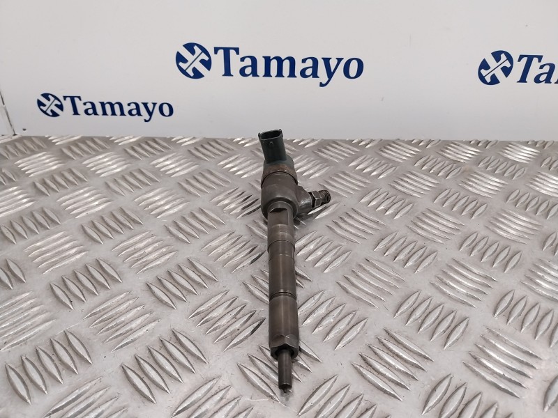 Recambio de inyector para fiat grande punto (199) 1.3 16v jtd cat referencia OEM IAM 0445110183  