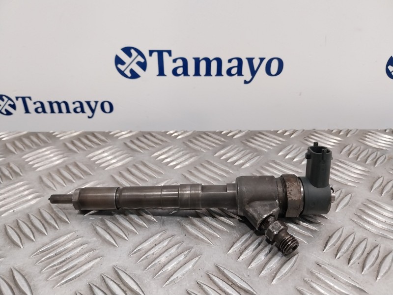 Recambio de inyector para fiat grande punto (199) 1.3 16v jtd cat referencia OEM IAM 0445110183  