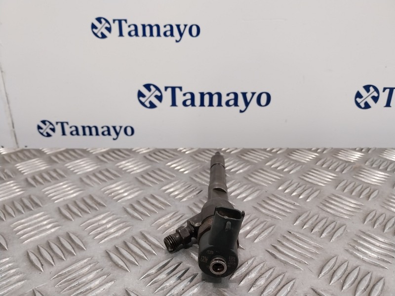 Recambio de inyector para fiat grande punto (199) 1.3 16v jtd cat referencia OEM IAM 0445110183  