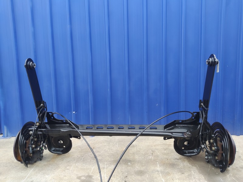 Recambio de puente trasero para renault trafic furgón 1.6 dci diesel referencia OEM IAM   