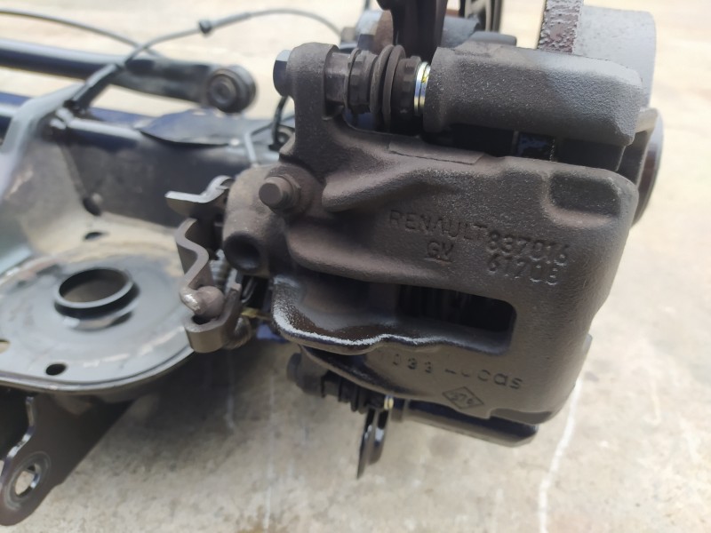 Recambio de puente trasero para renault trafic furgón 1.6 dci diesel referencia OEM IAM   